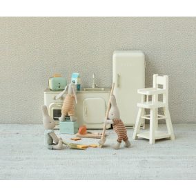 Maileg Mini kenyértartó késsel és vágódeszkával