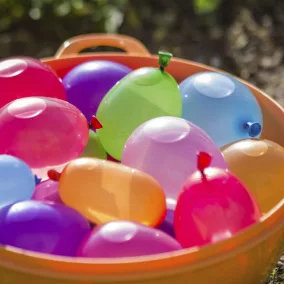 Neon vízibomba szett töltőpálcával - 2 db-os szett