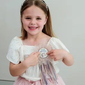 It's my birthday kitűző unikornis medállal