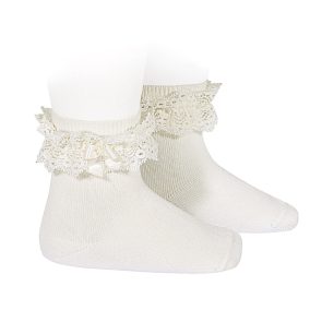 Csipkés rövid zokni masnival - krémfehér