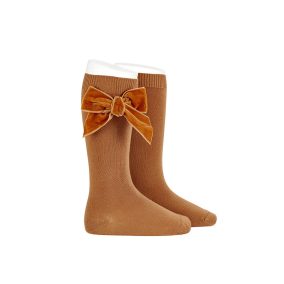 Magasszárú zokni bársony masnival - karamell