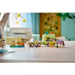 LEGO Friends 42695 Ló- és csikószállító utánfutó