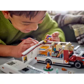   LEGO City Great Vehicles 60454 Lakóautó a kalandos nyaraláshoz