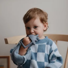 Mushie Kézre húzható rágóka - Dinó