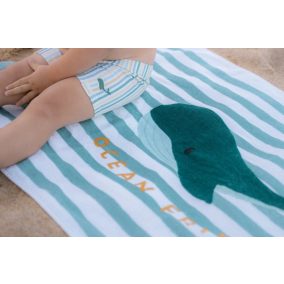   Little Dutch strandtörölköző Seashells and Stripes Surf Blue