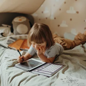   Kidywolf LCD rajztábla - Mesevilág - Kidydraw Mini Once Upon a Time