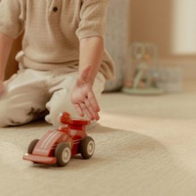 Little Dutch pull-back versenyautók (2 db)