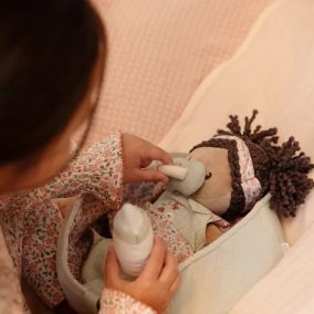 Little Dutch baby Evi mózeskosárban 