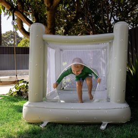   Sunnylife felfújható ugrálóvár - Sammy the Seagull Green