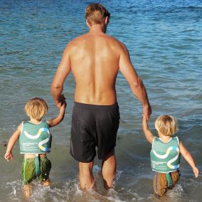 Sunnylife gyerek úszómellény - Into the Jungle Green