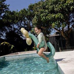   Sunnylife felfújható vízi nudli szett (2 db) - Poppy the Peach