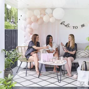 "Team Bride" papírszívószál lánybúcsúra