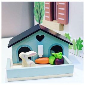 Tender Leaf Fa nyuszik házikóban