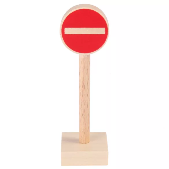 Behajtani tilos közlekedési tábla fából