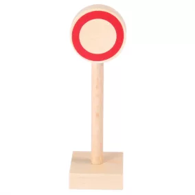 Behajtani tilos közlekedési tábla fából