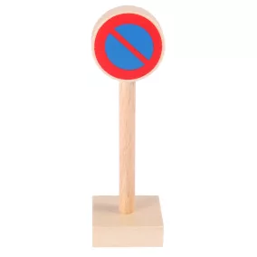 Várakozni tilos közlekedési tábla fából