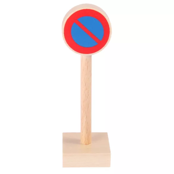 Várakozni tilos közlekedési tábla fából