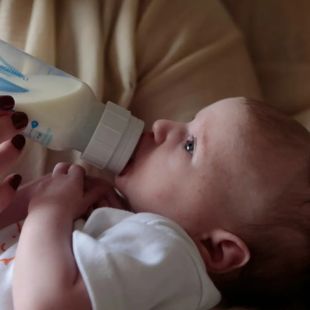 Melyik a legjobb cumisüveg újszülöttnek: útmutató