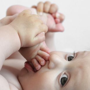 A baba fejlődése hónapról-hónapra az első évben