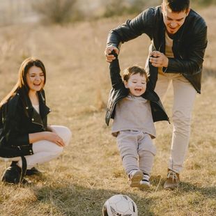 Mi a családi pótlék, mikortól, meddig jár és mekkora összeg? Hogyan igényelhető?