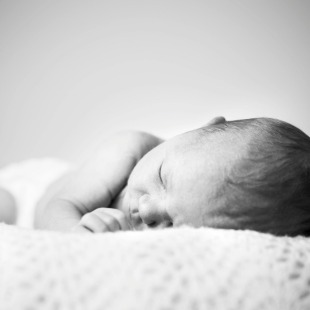 Fehér zaj babáknak: előnyös-e az altatáshoz?