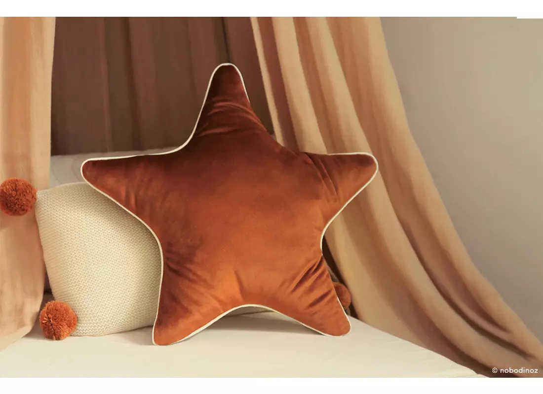 aristote star cushion savanna velvet wild brown nobodinoz 2 2000000112664.jpg