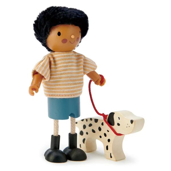 Fa kisfiú figura kutyával